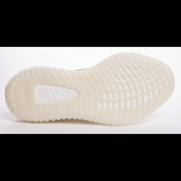 CUSTOM Off-White x Yeezy 350 v2 - Picture 5 of 6